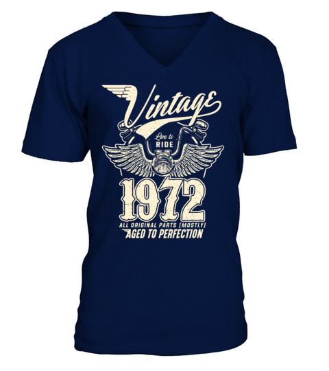 Vintage 1972 - 50 years old - 50th birthday gift V-Neck T-shirt