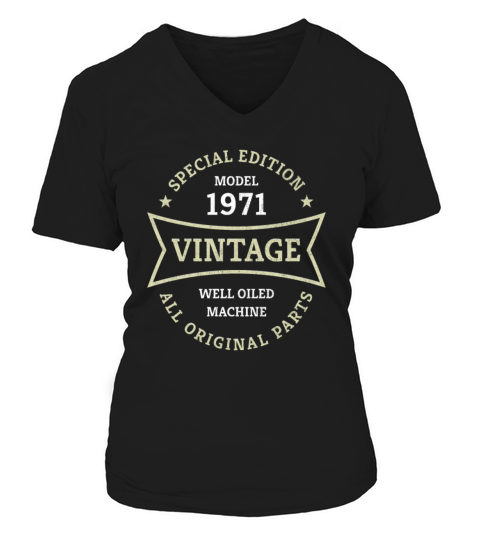 Born 1971 Vintage 50 Year Old 50th Birthday Gifts Women's V-Neck T-shirt