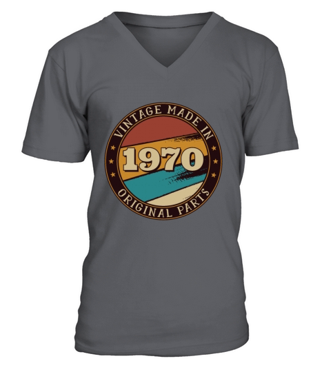 Retro Classic Born in 1970 50th Birthday Vintage Men's V-Neck T-shirt