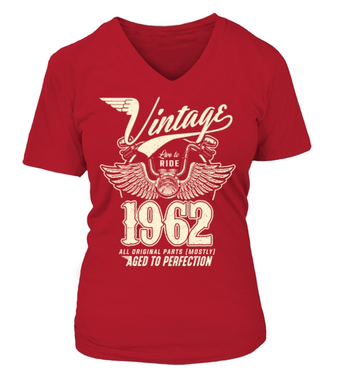 Vintage 1962 - 60 years old - 60th birthday gift V-neck T-Shirt Woman