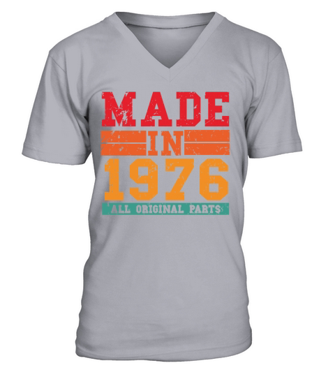 1976 Birthday Vintage Saying Men's V-Neck T-shirt