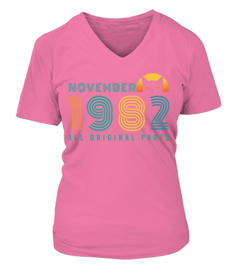 Born In November 1982 Cat Vintage Women's V-Neck T-shirt