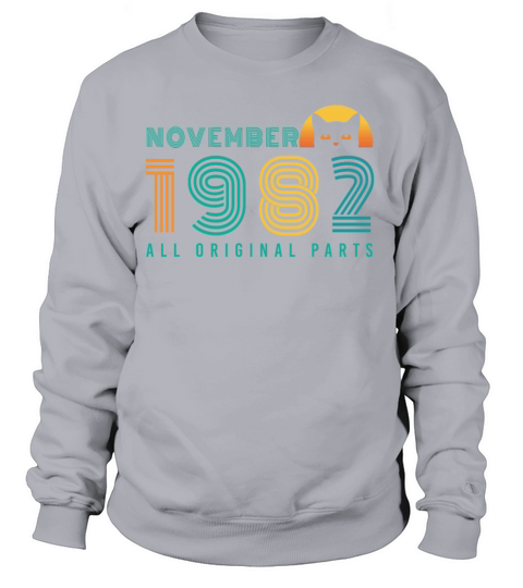 Born In November 1982 Cat Vintage Women's Sweatshirt