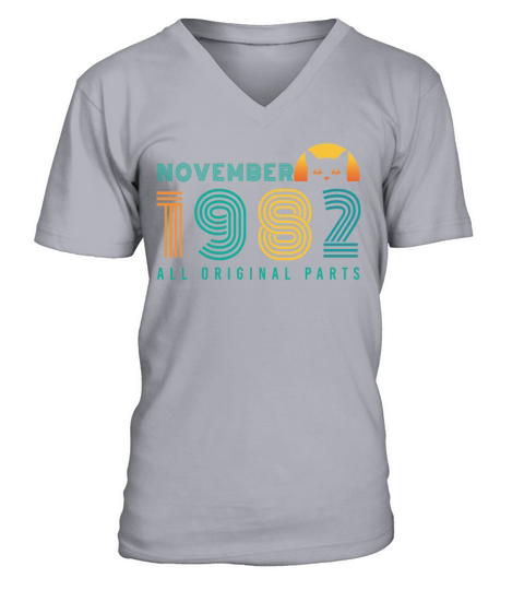 Born In November 1982 Cat Vintage Men's V-Neck T-shirt