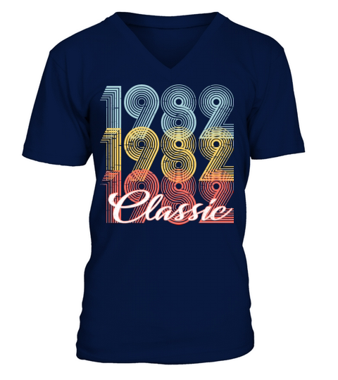Classic Vintage 39th birthday Shirt Born In 1982 Men's V-Neck T-shirt