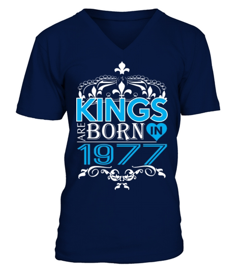Kings Are Born In 1977 Happy Fathers Day Men's V-Neck T-shirt