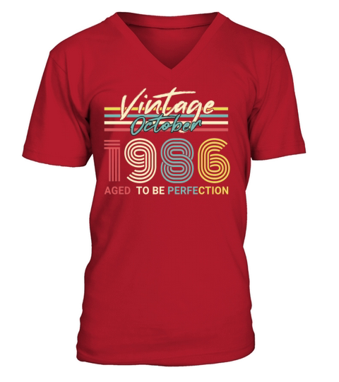 Born 1986 October Vintage Gift Idea Men's V-Neck T-shirt