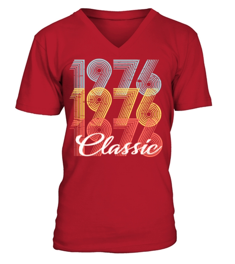 Classic Vintage 45th birthday Shirt Born In 1976 Men's V-Neck T-shirt