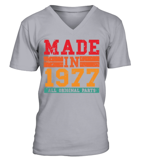 1977 Birthday Vintage Saying Men's V-Neck T-shirt